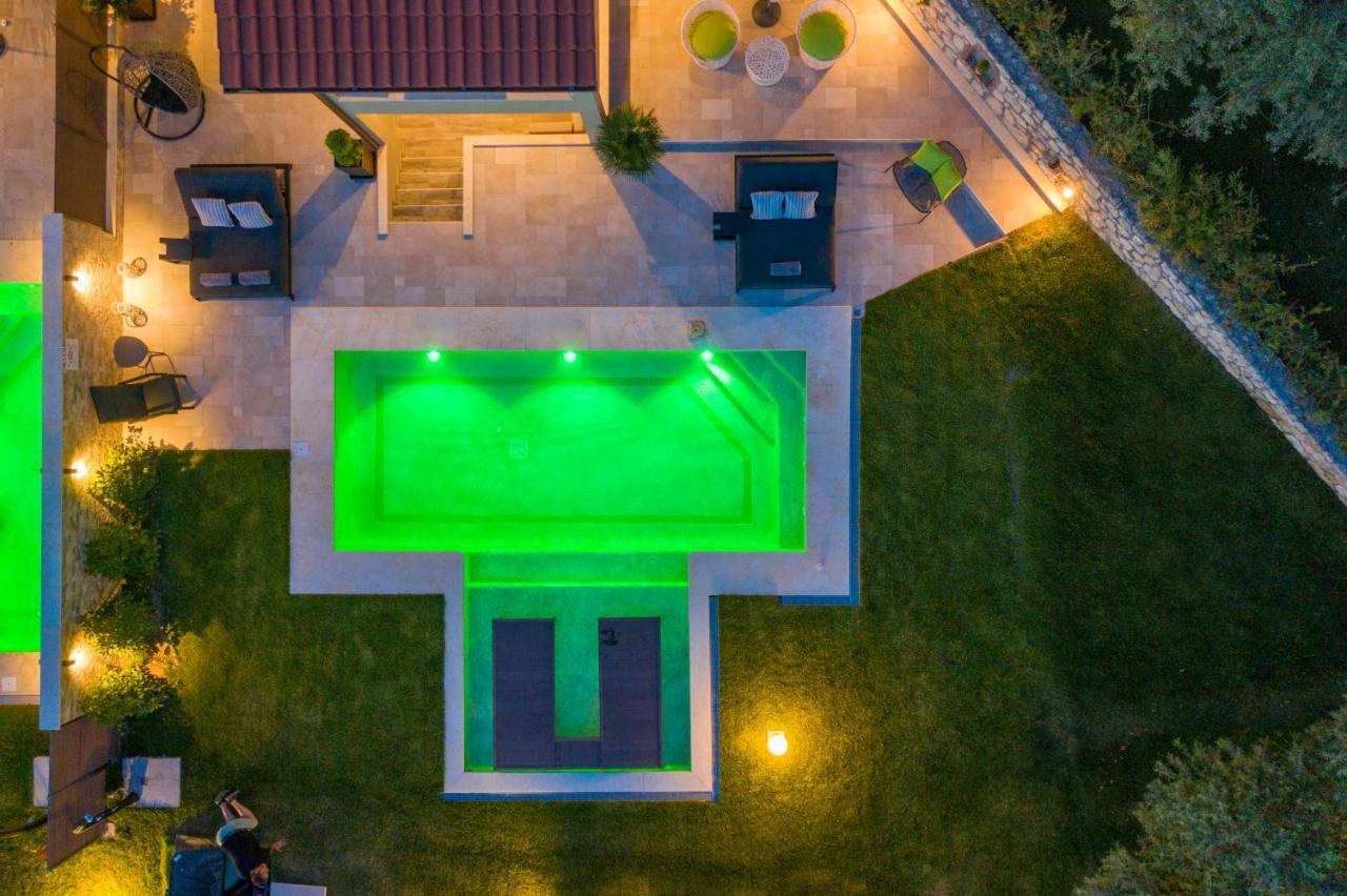 Five Senses Luxury Villas 보우르보우로우 외부 사진