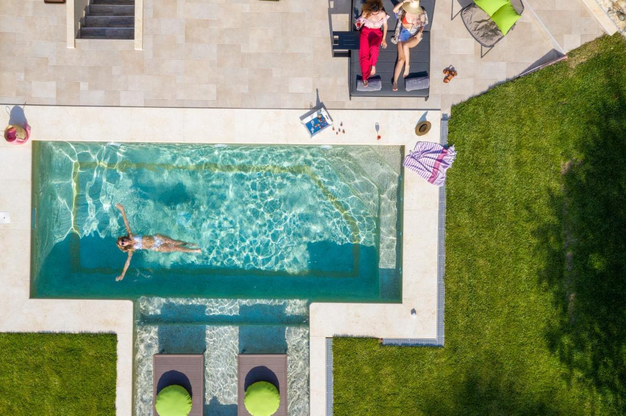 Five Senses Luxury Villas 보우르보우로우 외부 사진